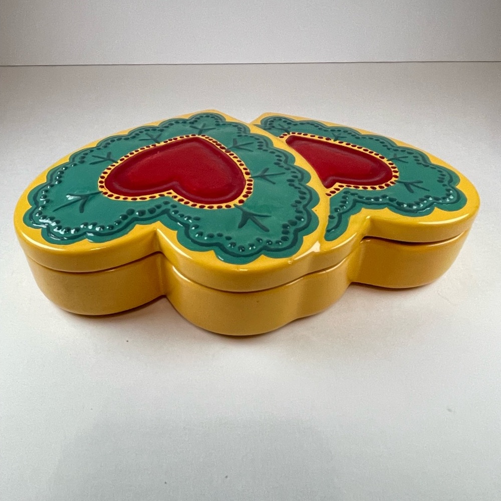 Vintage 70s Ceramic Heart Trinket Dish - Picture 2 of 7